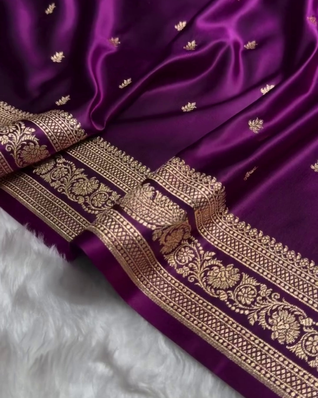 Tanirika - Majestic Banarasi Purple Grace