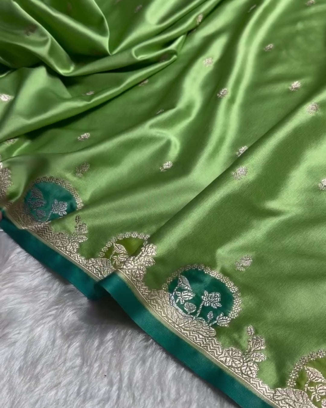 Kavya - Elegant Green Banarasi Silk Saree