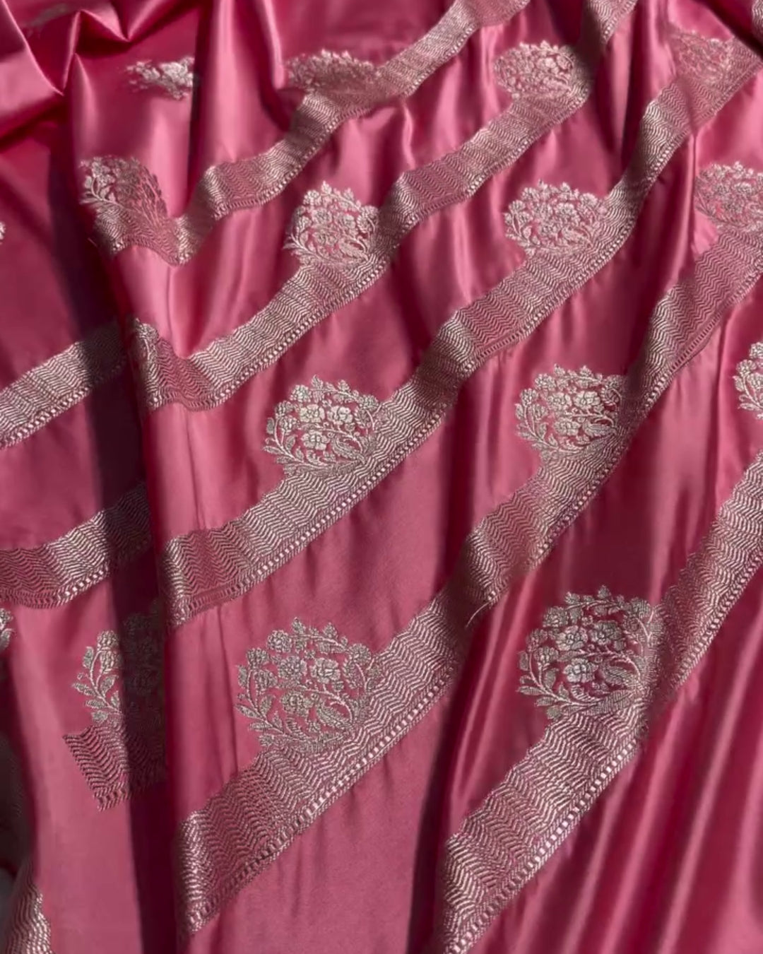 Aadhira - Elegant Floral Zari Weave Saree