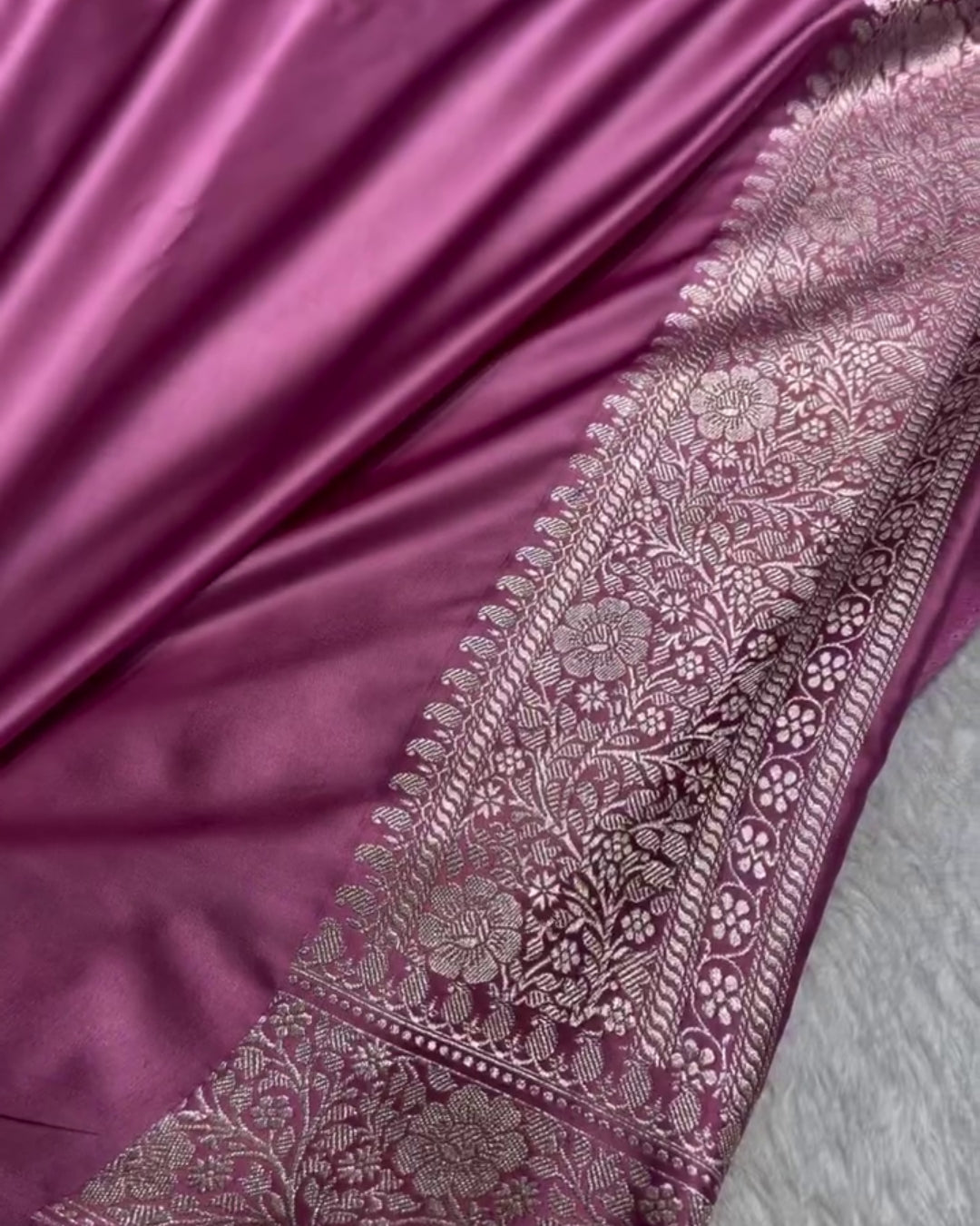 Garima - Bottle Green Paisley Silver Zari Banarasi Saree