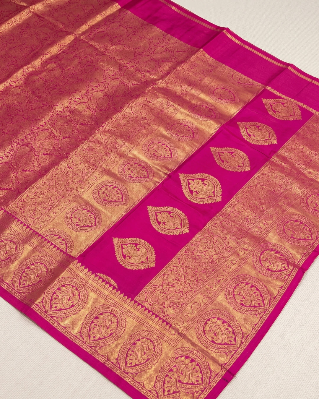 Aaradhya - Ivory Silk Saree With Pink Border