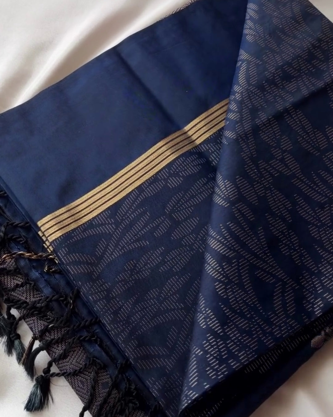 Vamikaa - Emerald Nevy Blue Banarasi Silk Saree