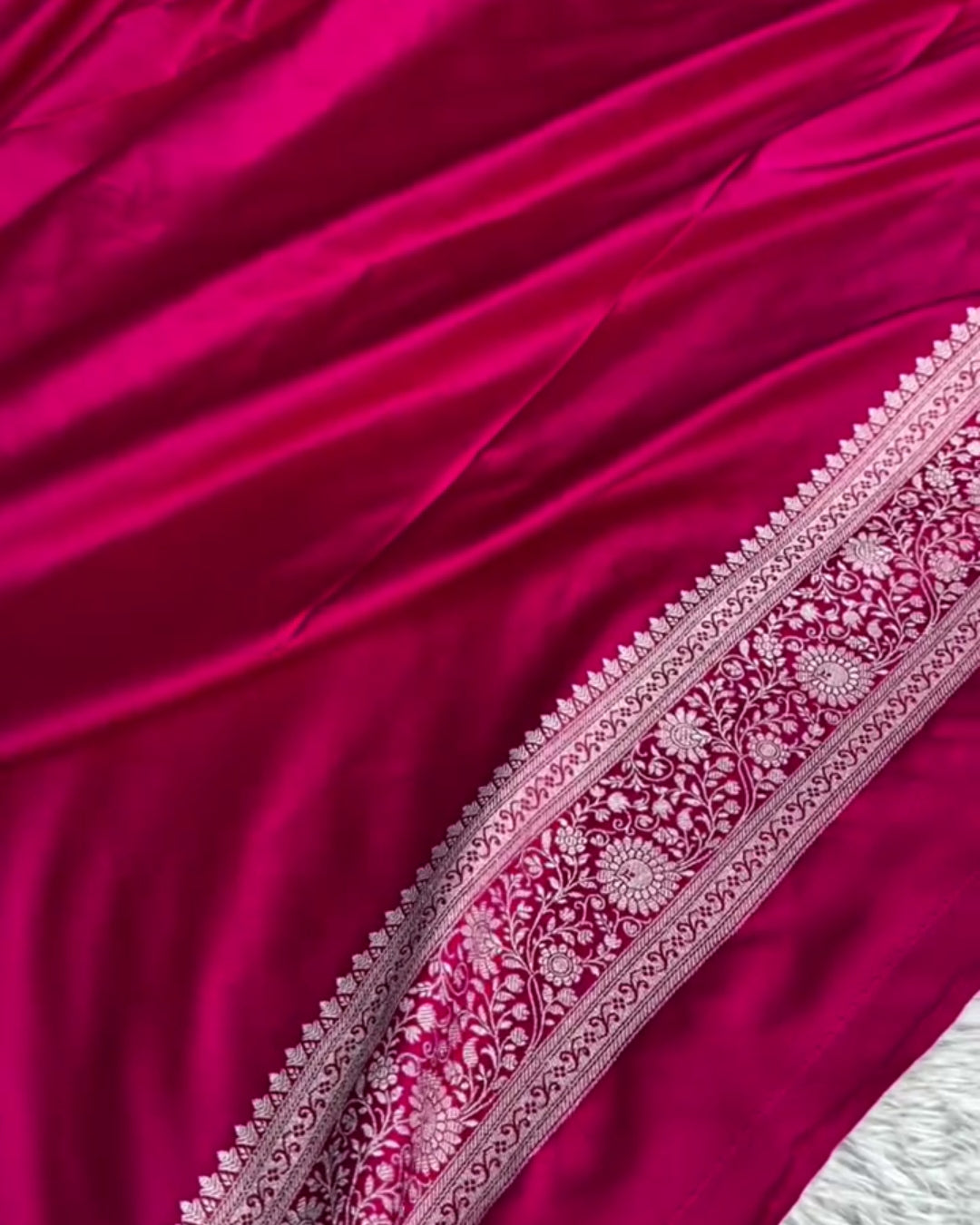 Niva - Grand Traditional Silk Weave Saree