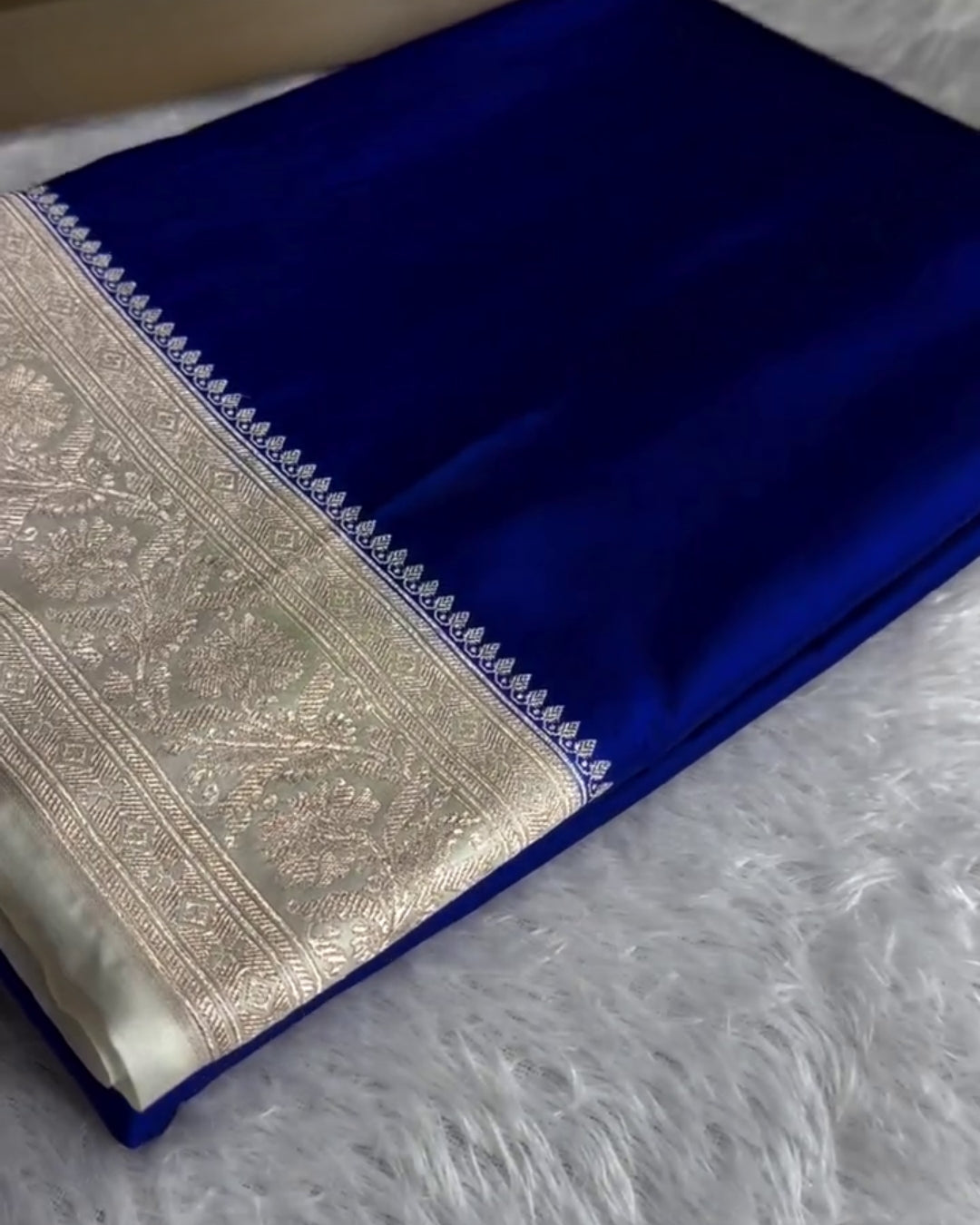 Yashasvi – Royal Blue Silver Heritage Banarasi Saree