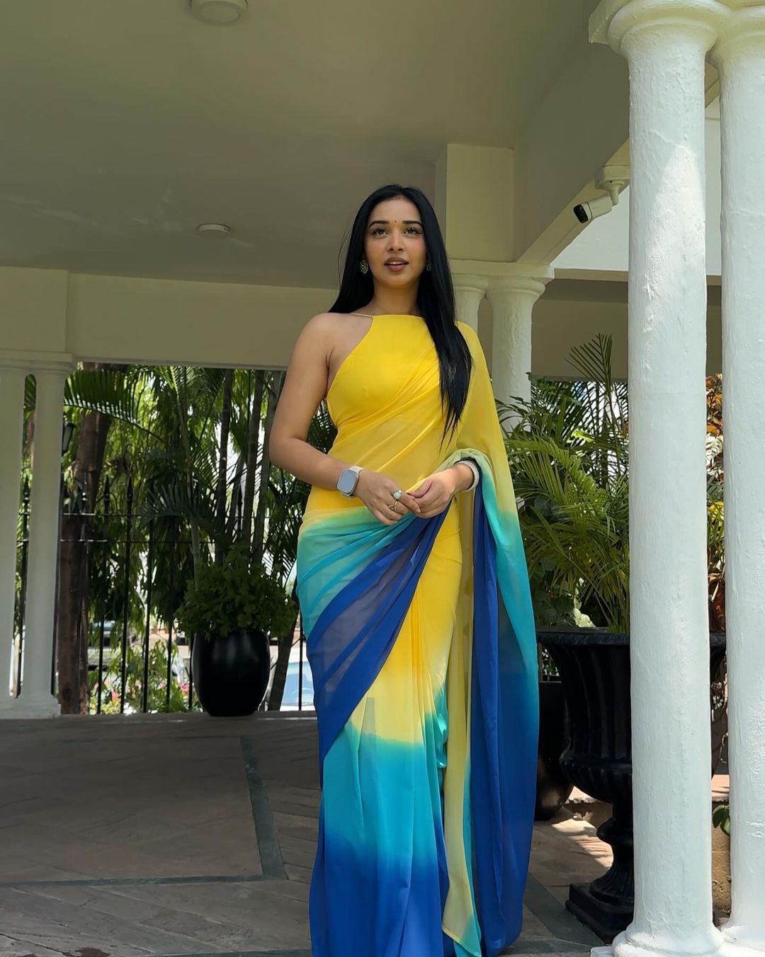 Zyra Yellow-Blue Ombre Georgette Saree