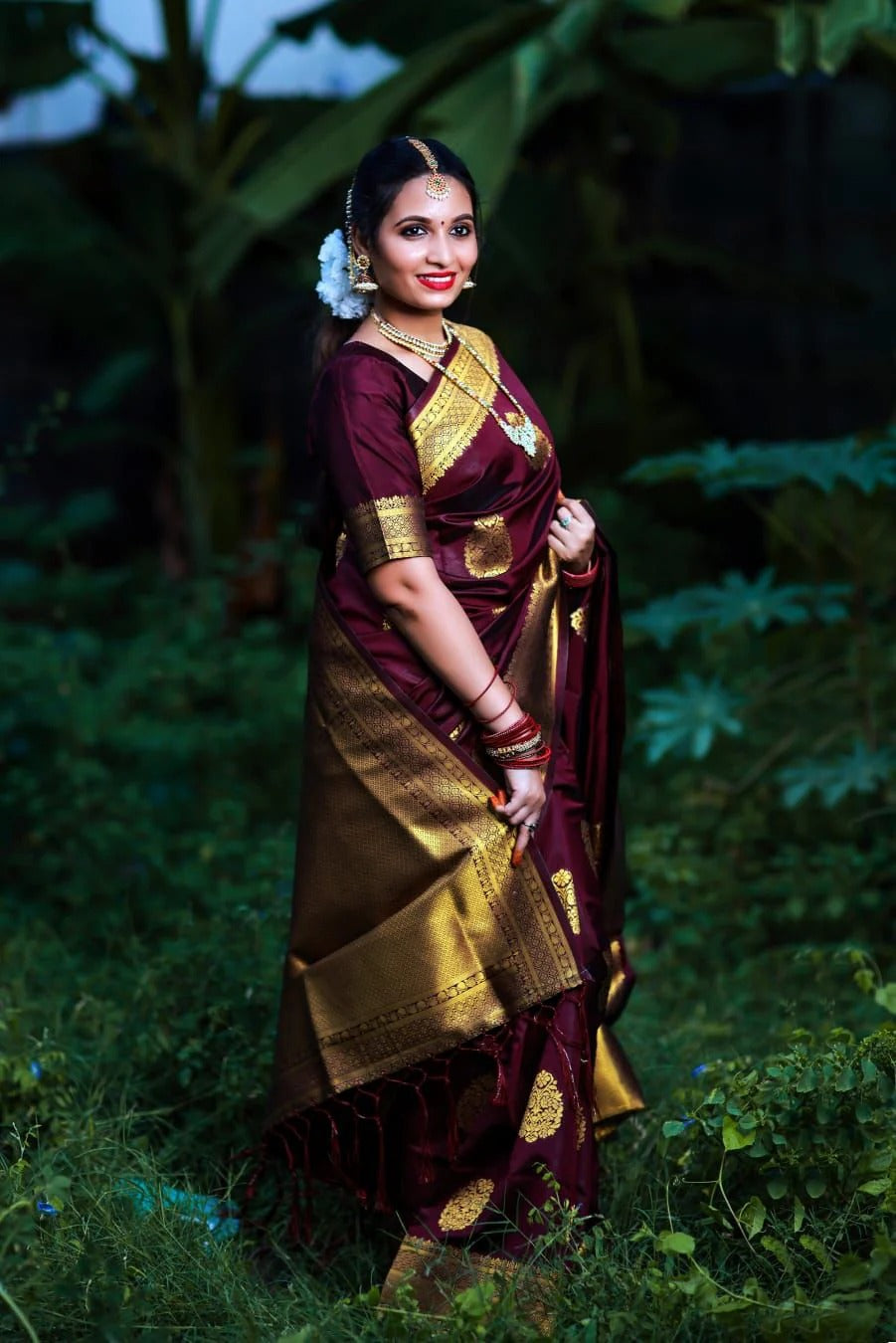 Vanshika – Maroon Soft Banarasi Silk Saree with Jacquard Weaving (Copy)