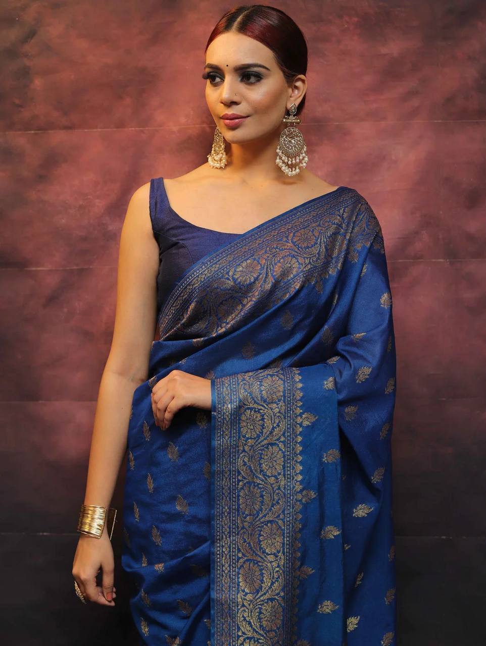 Emerald Grace Blue Banarasi Silk Saree WIth Fabulouse Blouse Piece