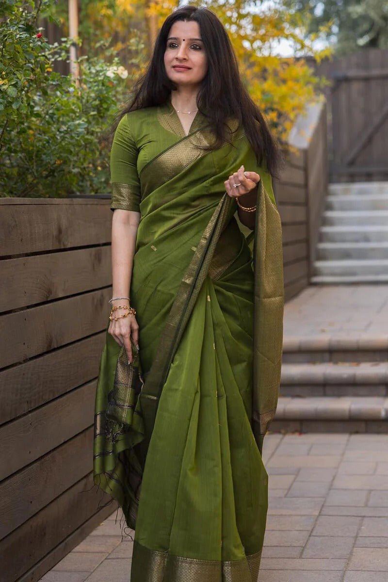 Kamini – Green Linen Silk Saree with Jacquard Weaving Detail