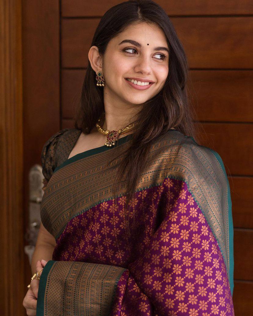 Knyaa's Wine Gadget Banarasi SIlk Saree With Nouveau Attached Blouse