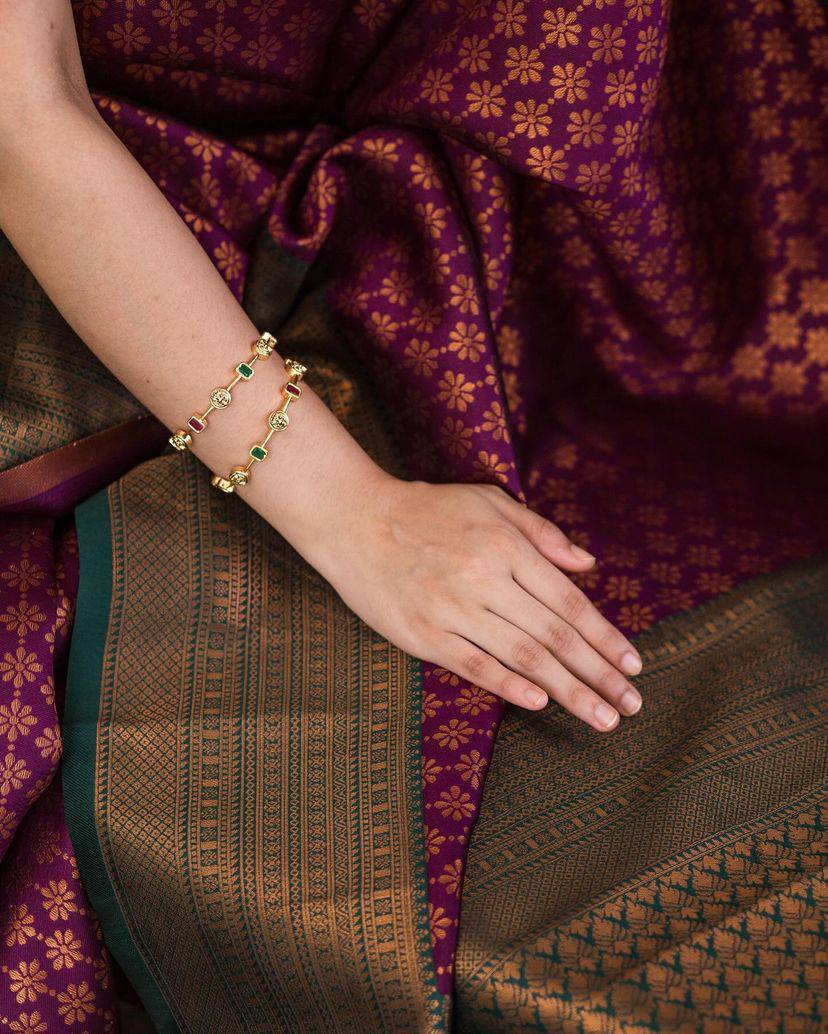 Knyaa's Wine Gadget Banarasi SIlk Saree With Nouveau Attached Blouse