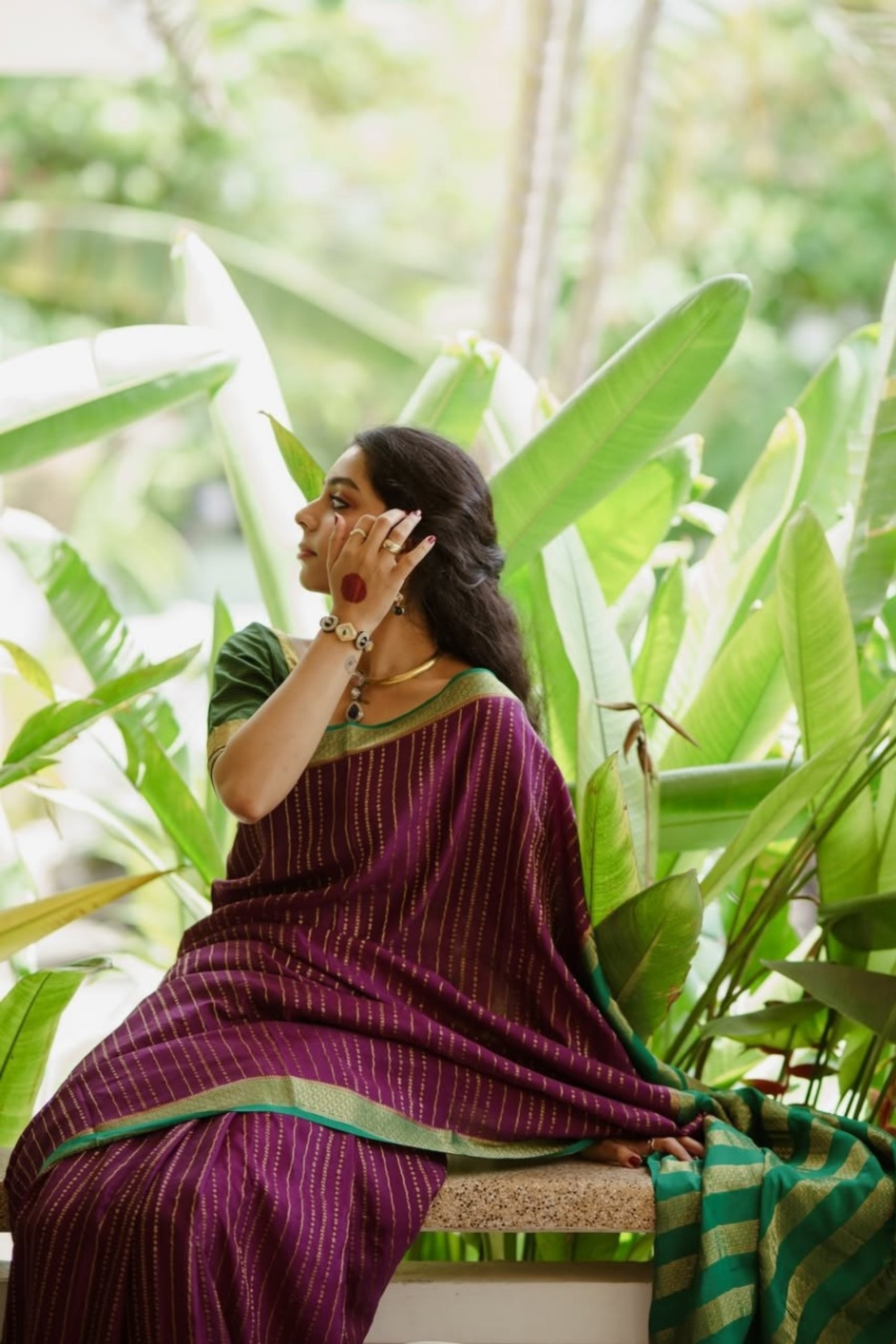 Amethyst Shine - Handwoven Silk Saree