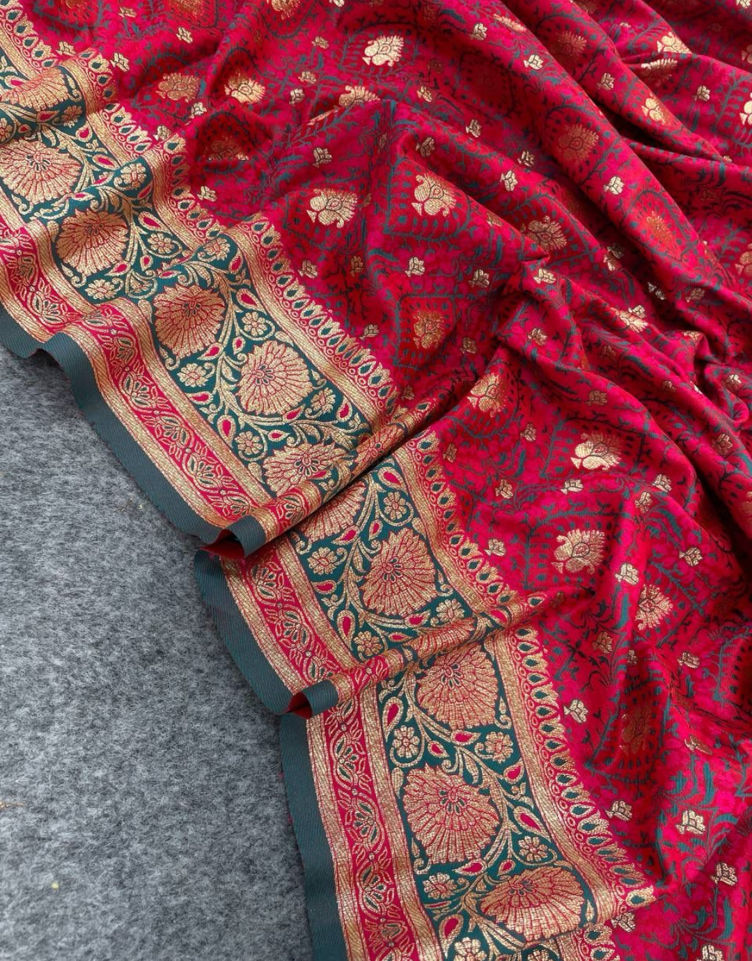 Subhdra Rani-Rama Banarasi Silk Saree