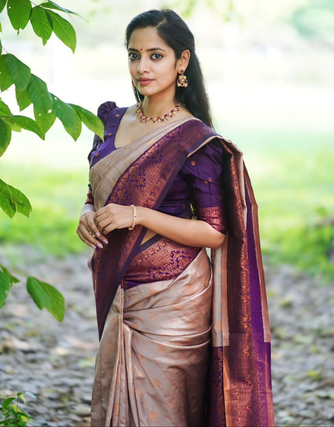 Yana Grey Litchi Silk Saree