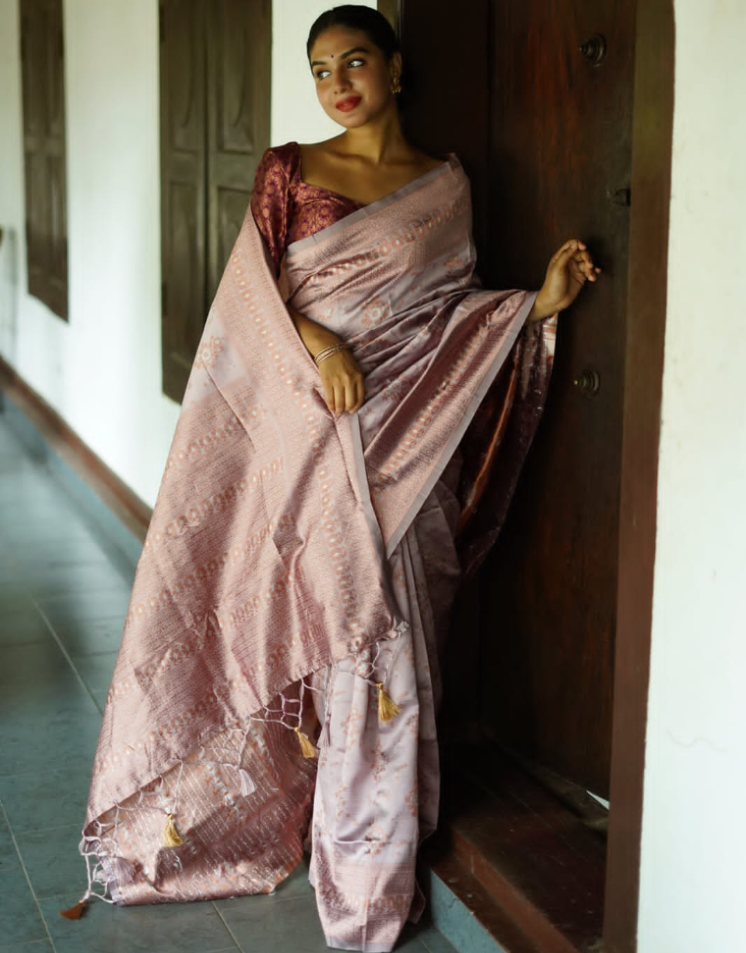 Neela Grey Olive Soft Silk Saree