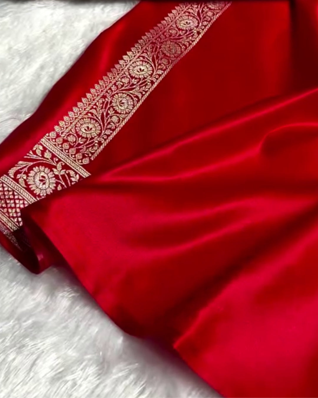 Zivara - Red Silver Zari Floral Banarasi Style Saree