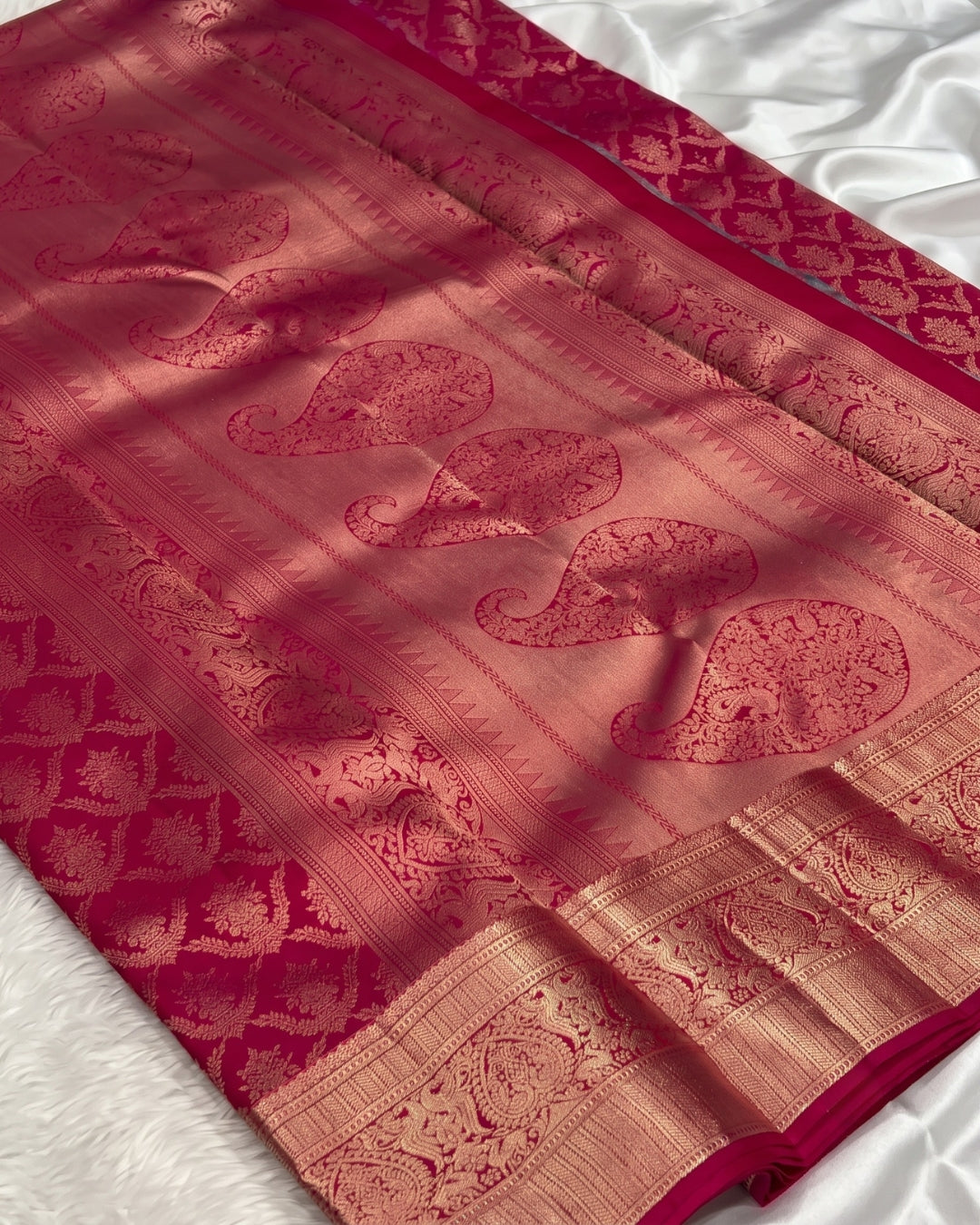 Haniya - Premium Pink Woven Banarasi Silk Saree