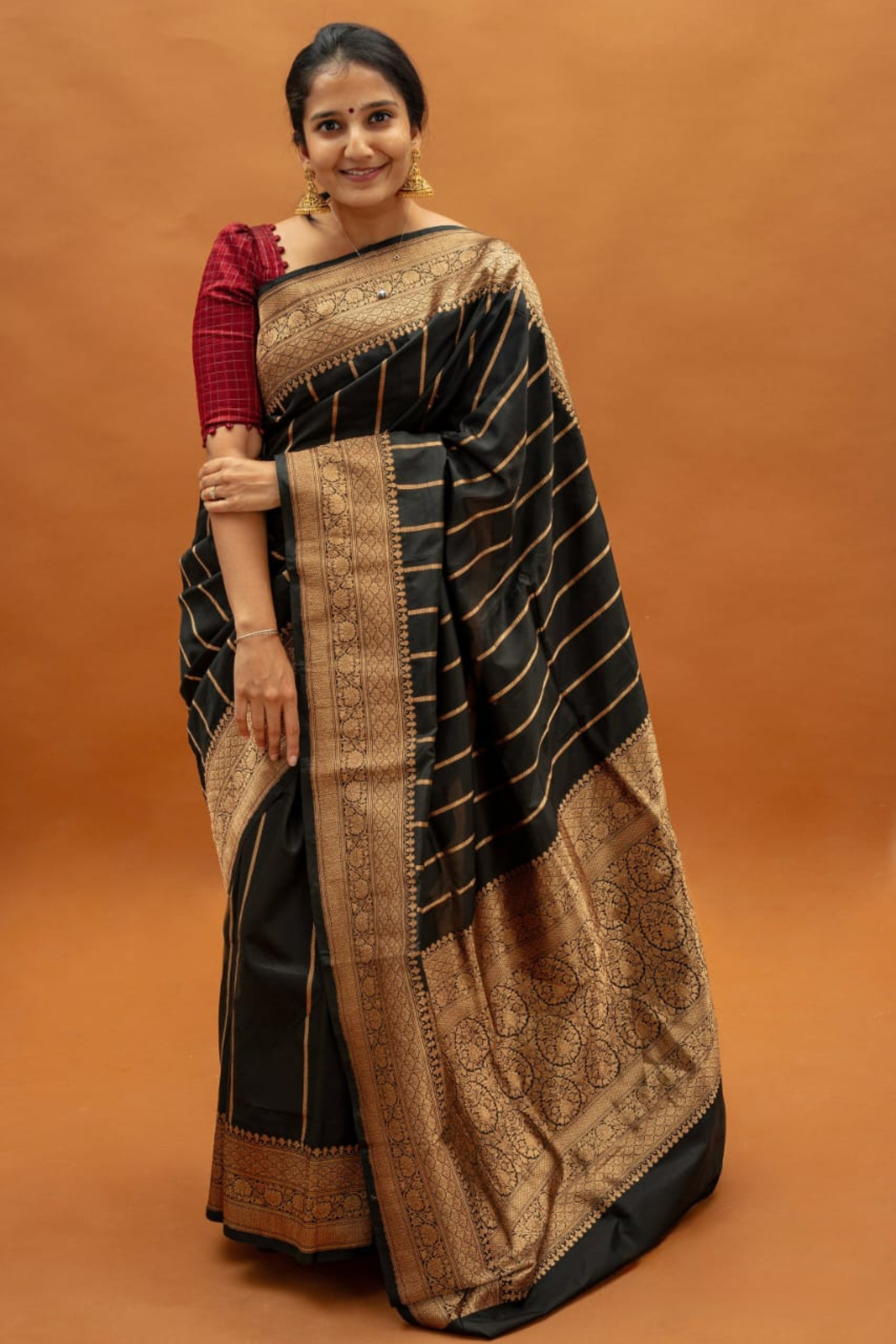 Noir Eclipse - Handwoven Silk Saree