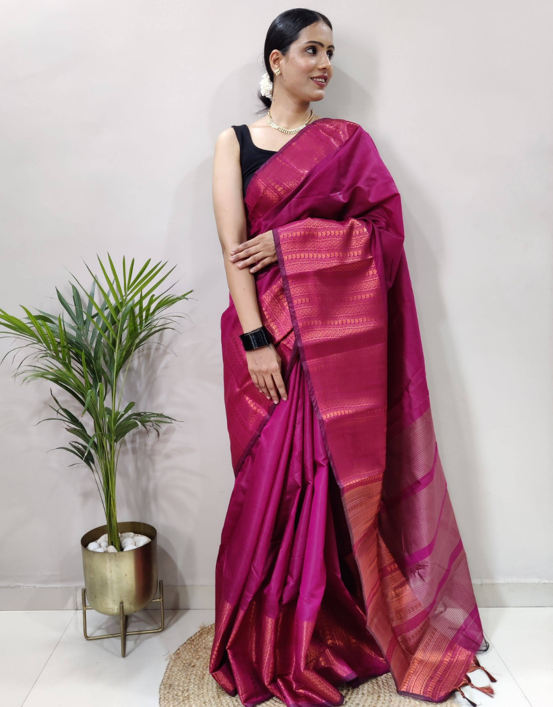 Himanshi Deep Pink Soft Silk Saree