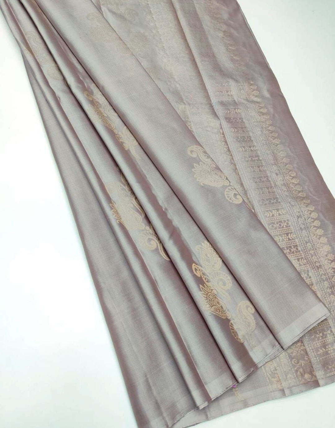 Sweta Grey Litchi Silk Saree