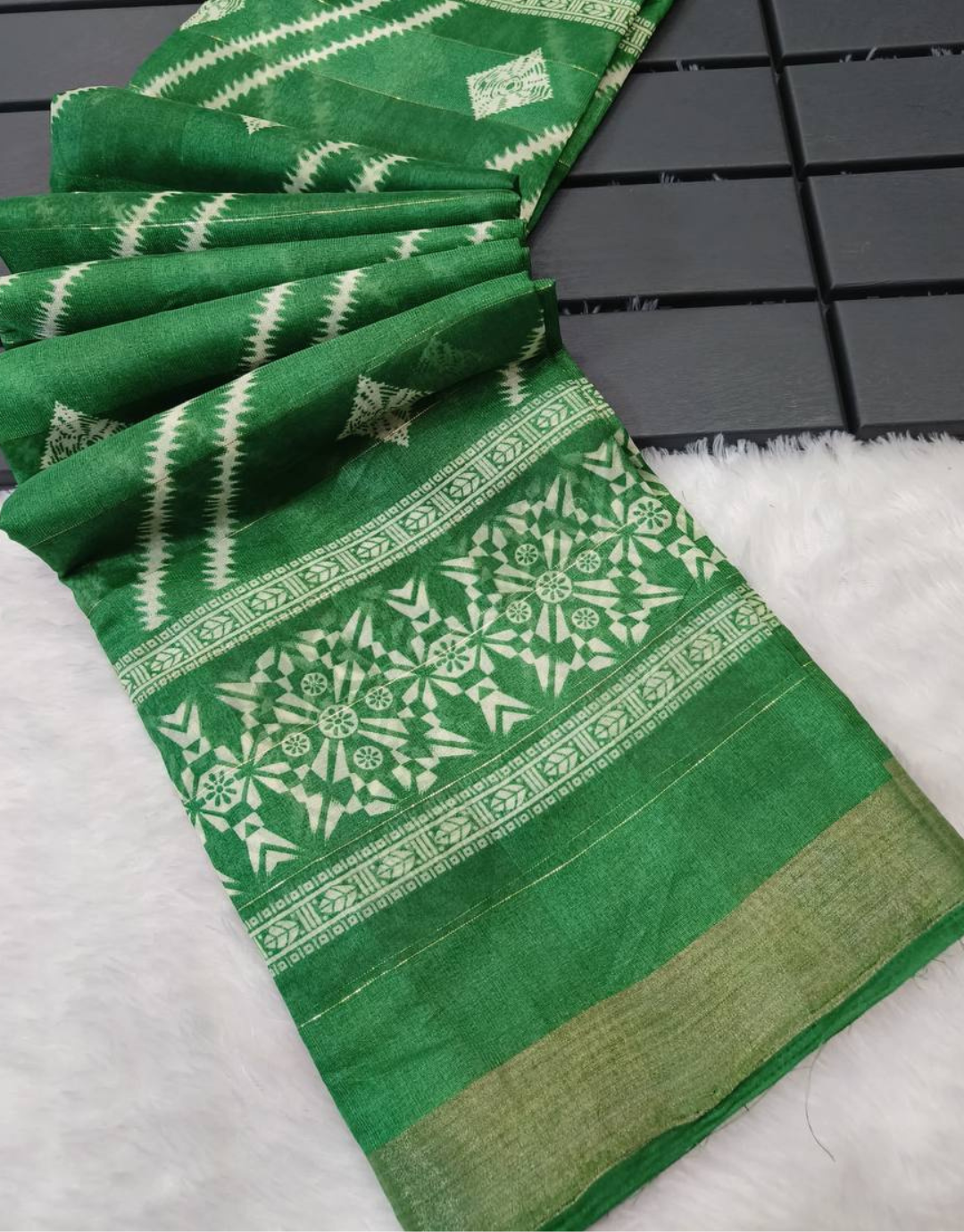 Rajvi Green Cotton Saree