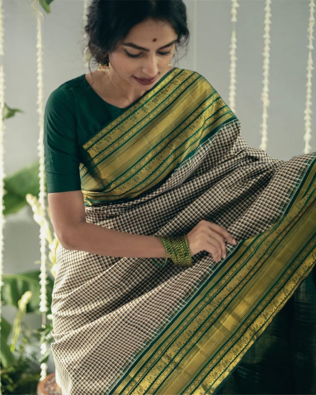 Jeel Green Banarasi  Silk Saree