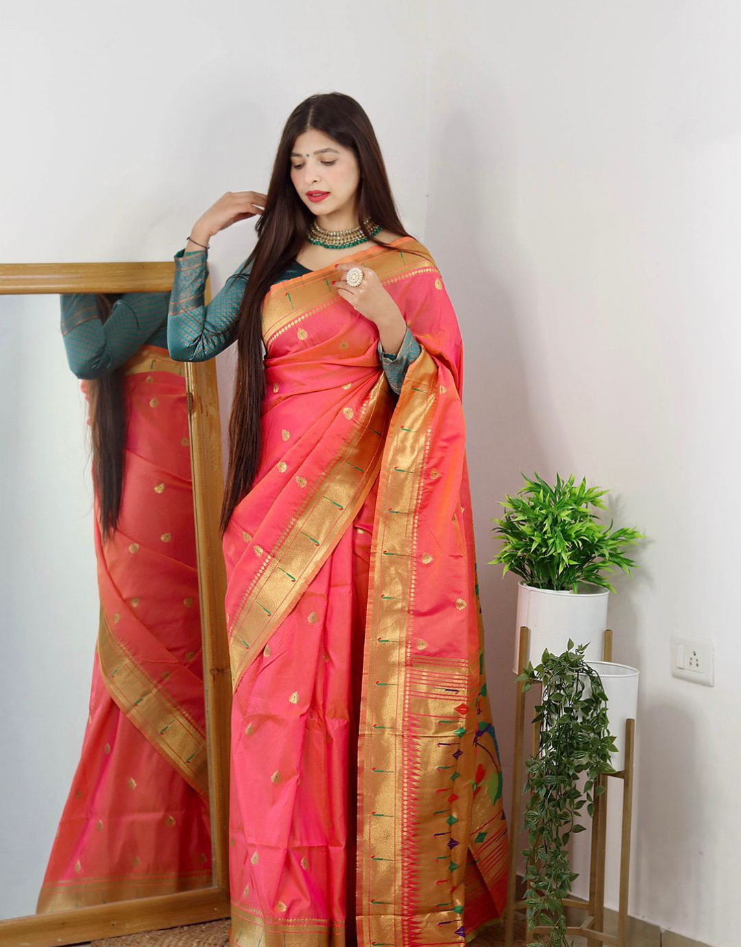 Zinal Deep Pink Paithani Saree