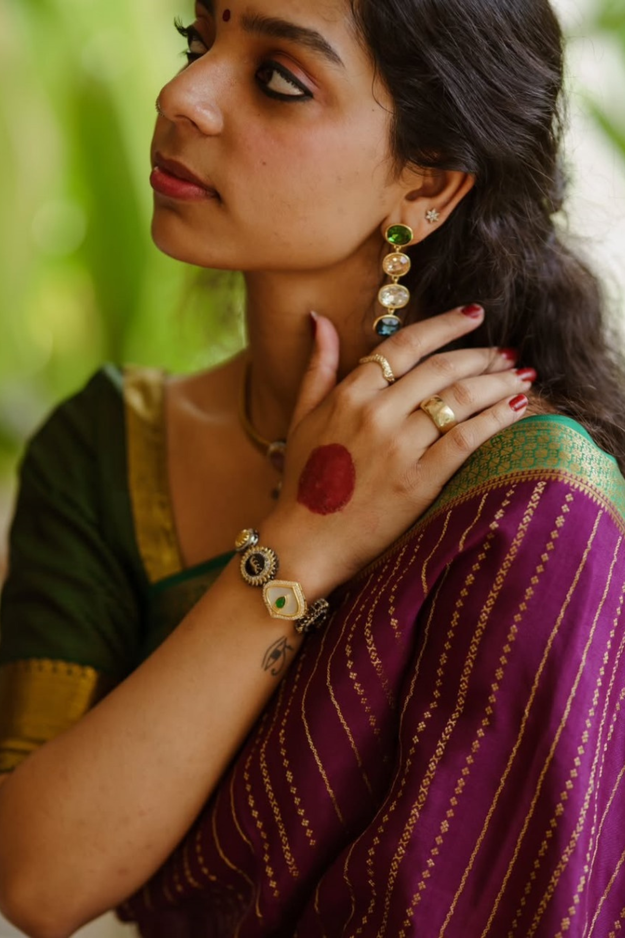 Amethyst Shine - Handwoven Silk Saree