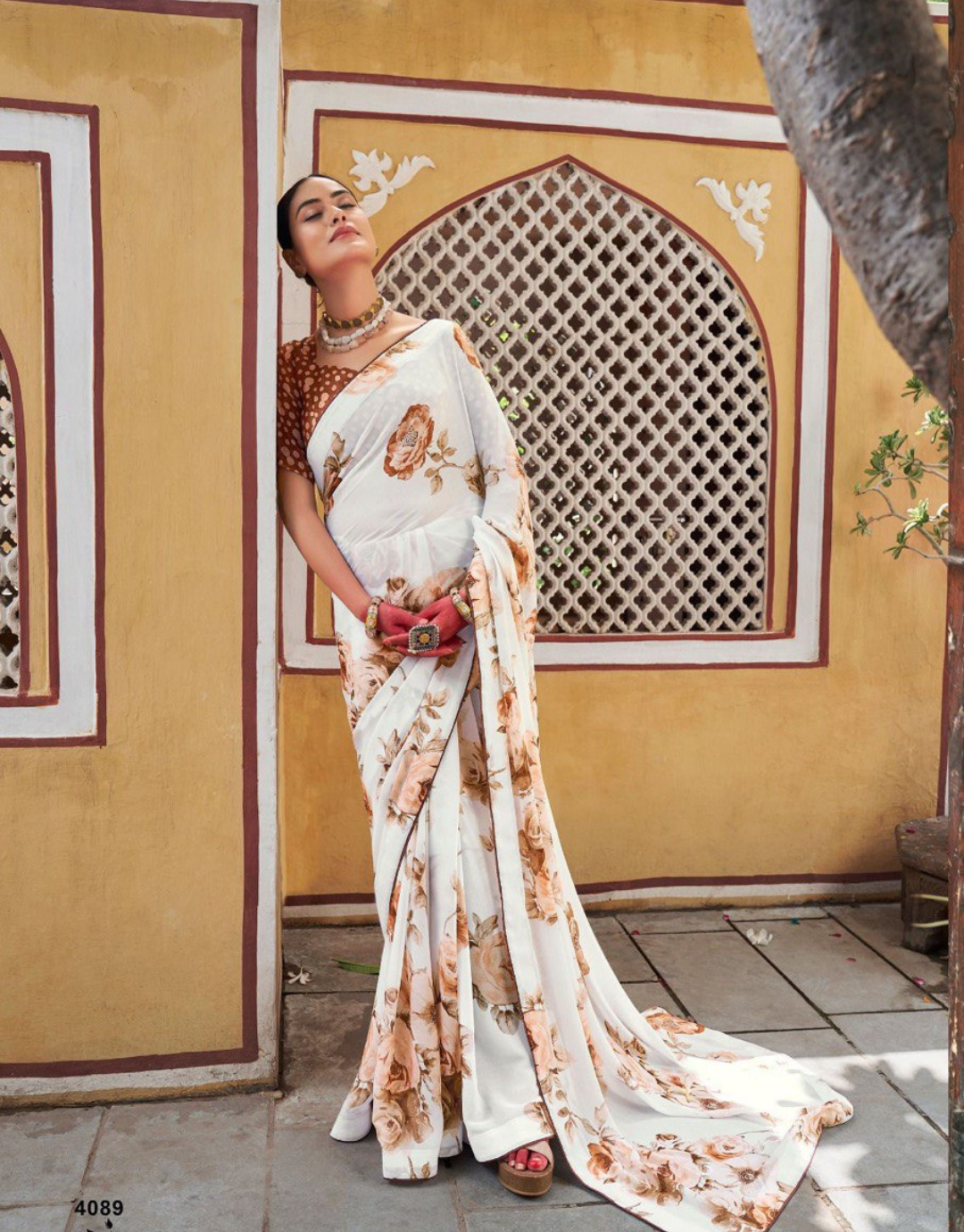 Tannu Brown Floral Soft Silk Saree