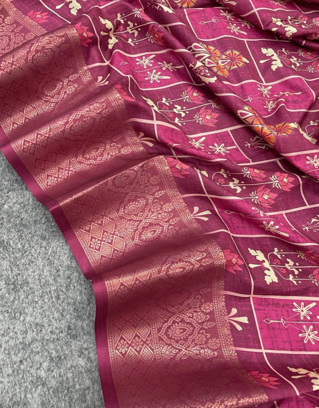 Ruhi Solid Pink Dolla Silk Digital Printed Saree