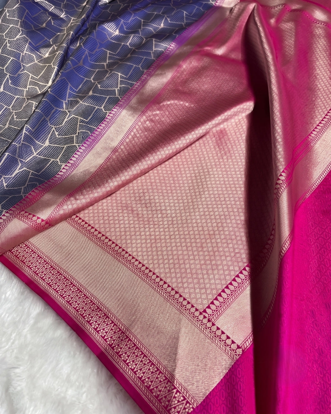 Jiya - Premium Contrast Jacquard Silk Blend Saree