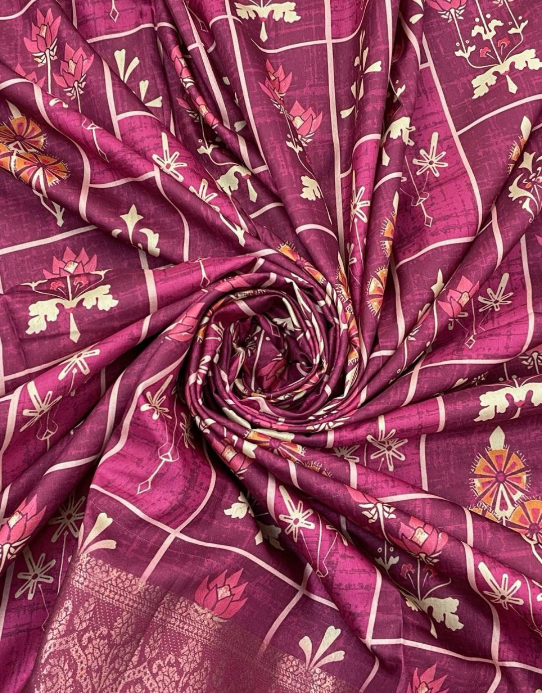 Ruhi Solid Pink Dolla Silk Digital Printed Saree