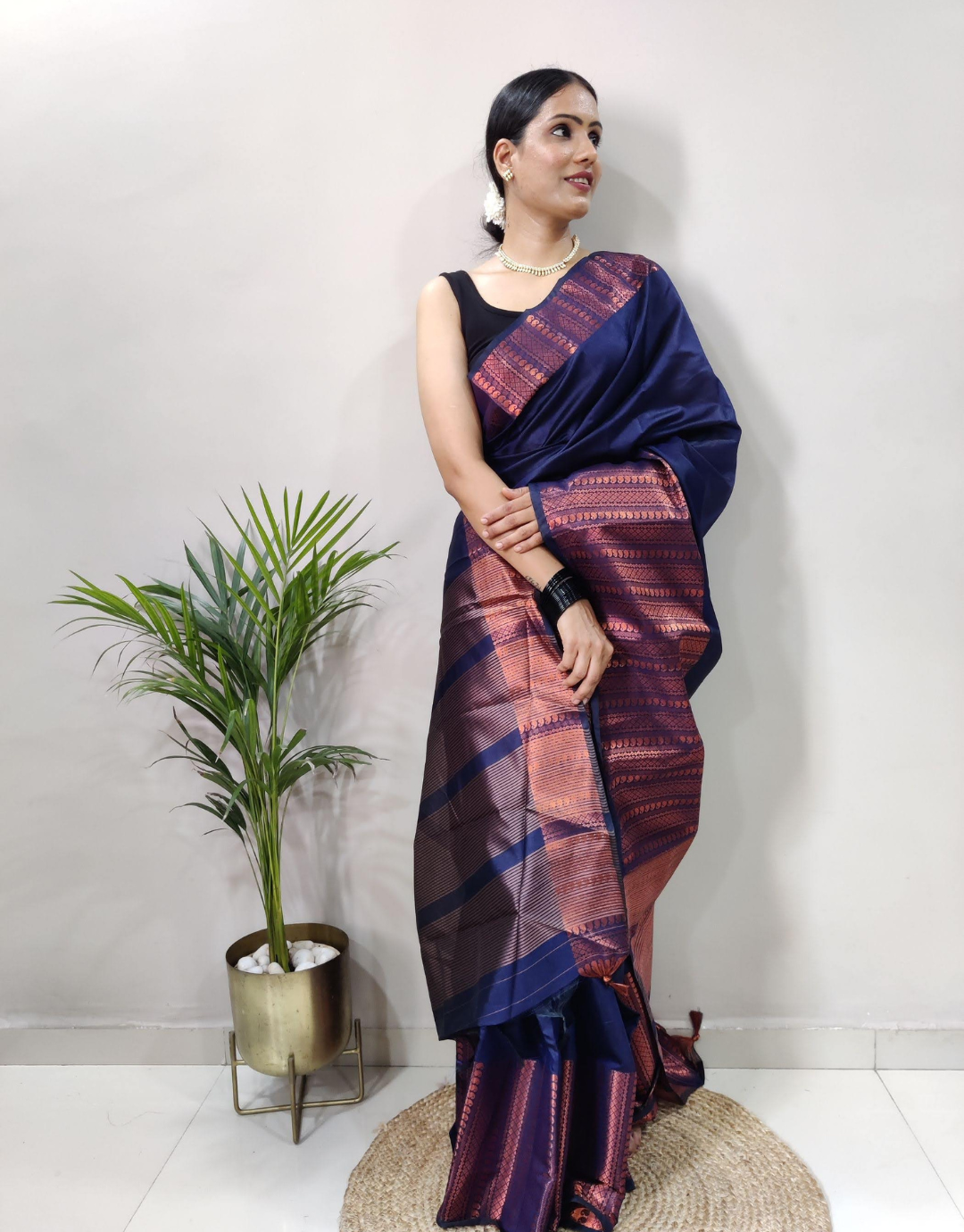 Himanshi Navy Blue Soft Silk Saree