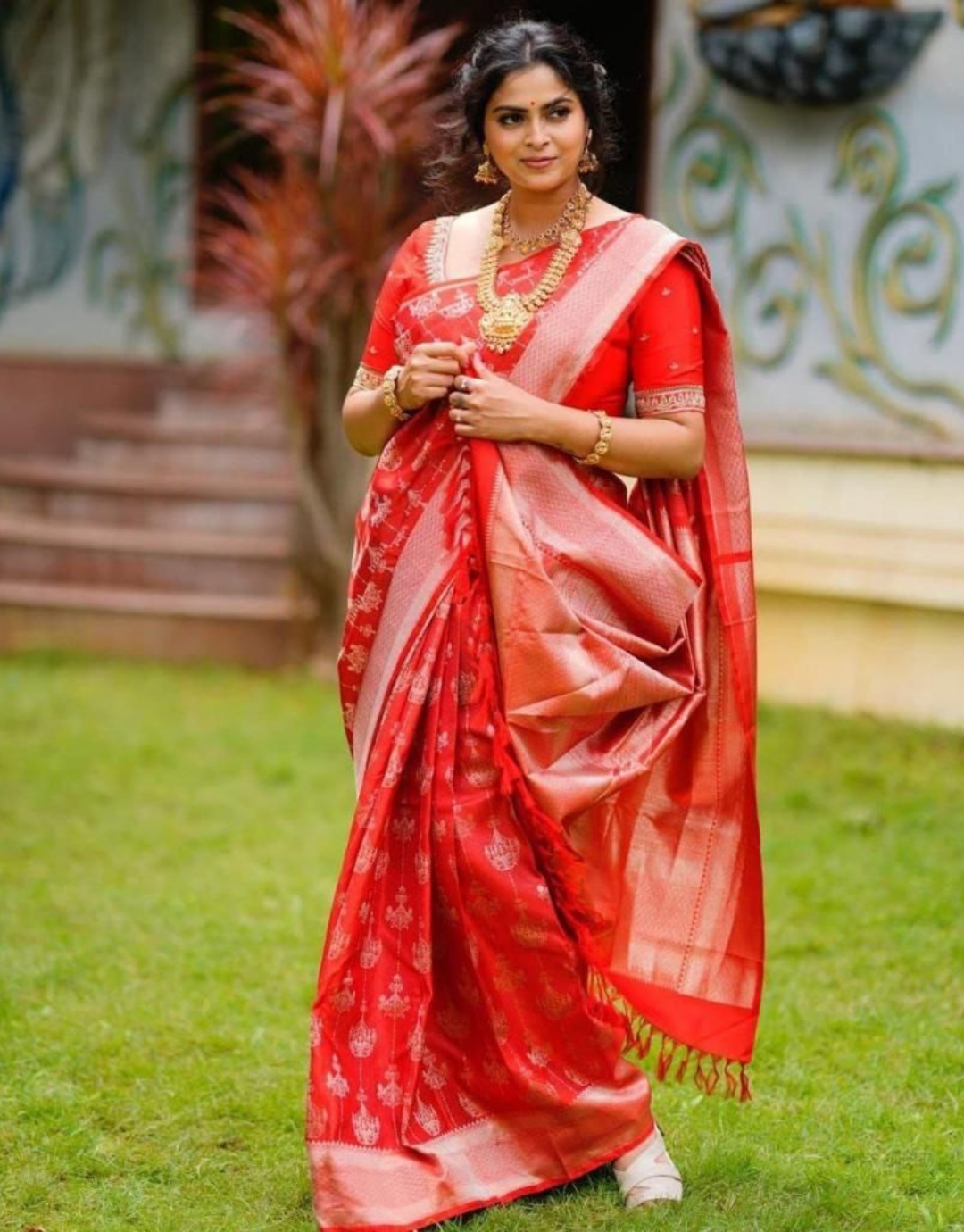 Vimla Red Kanchipuram saree