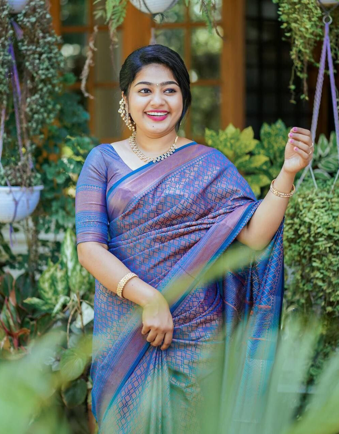 Himashi Blue Kanchipuram saree