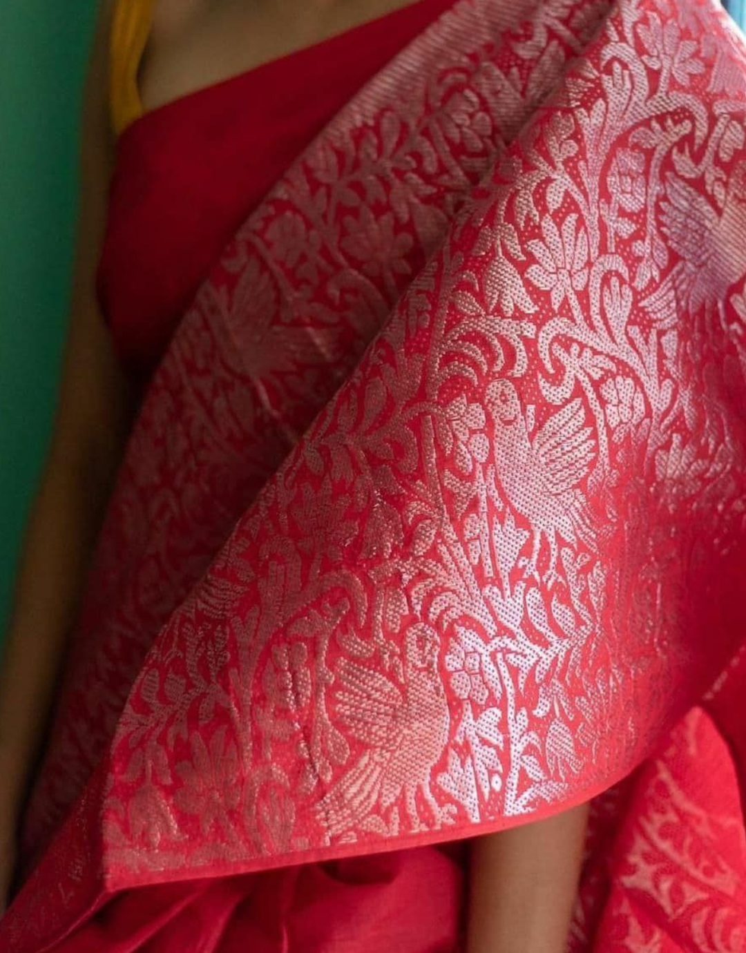 Chhaya Red Soft Banarasi Silk Saree With Attractive Blouse