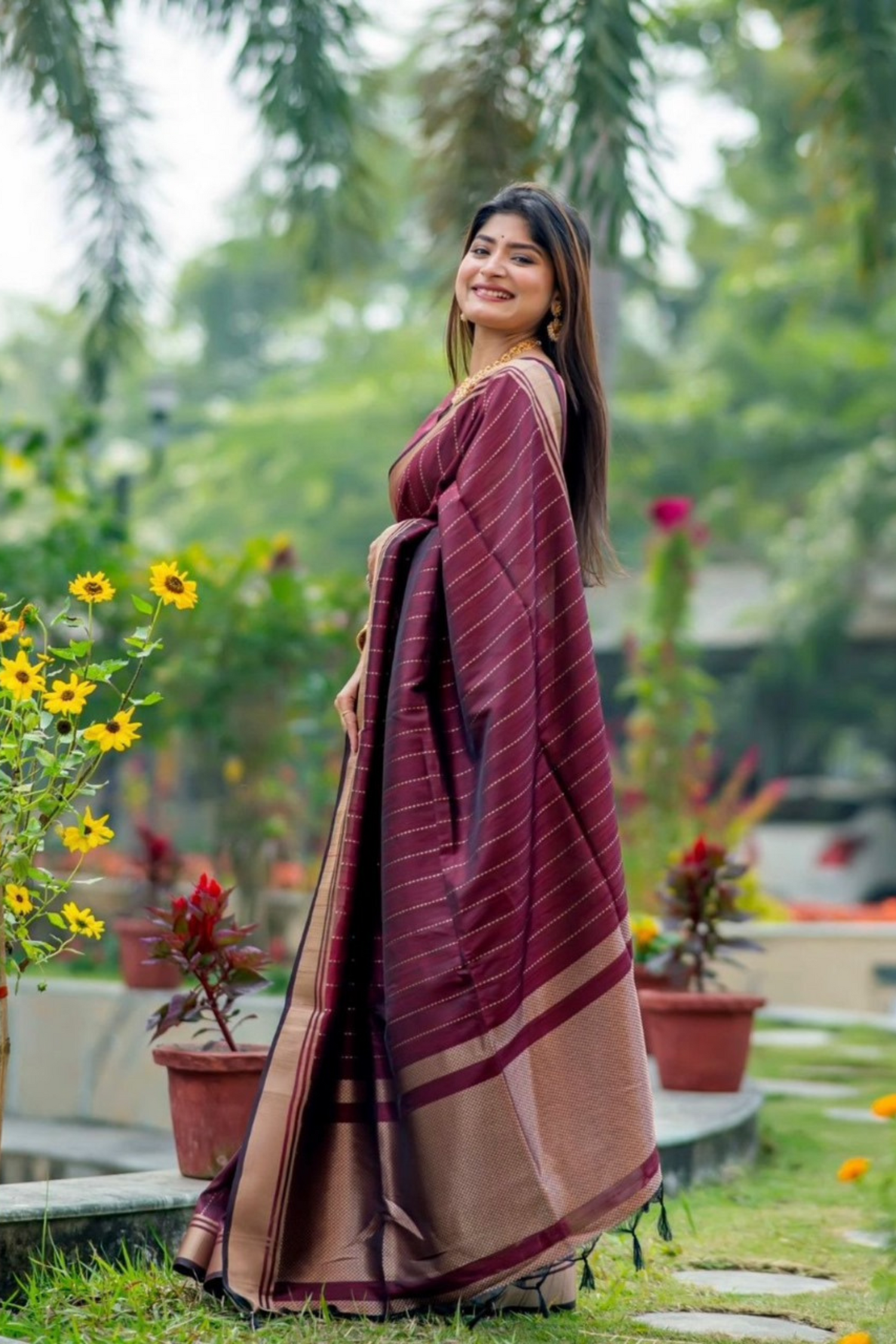 Gilded Rosy - Handloom Silk Saree