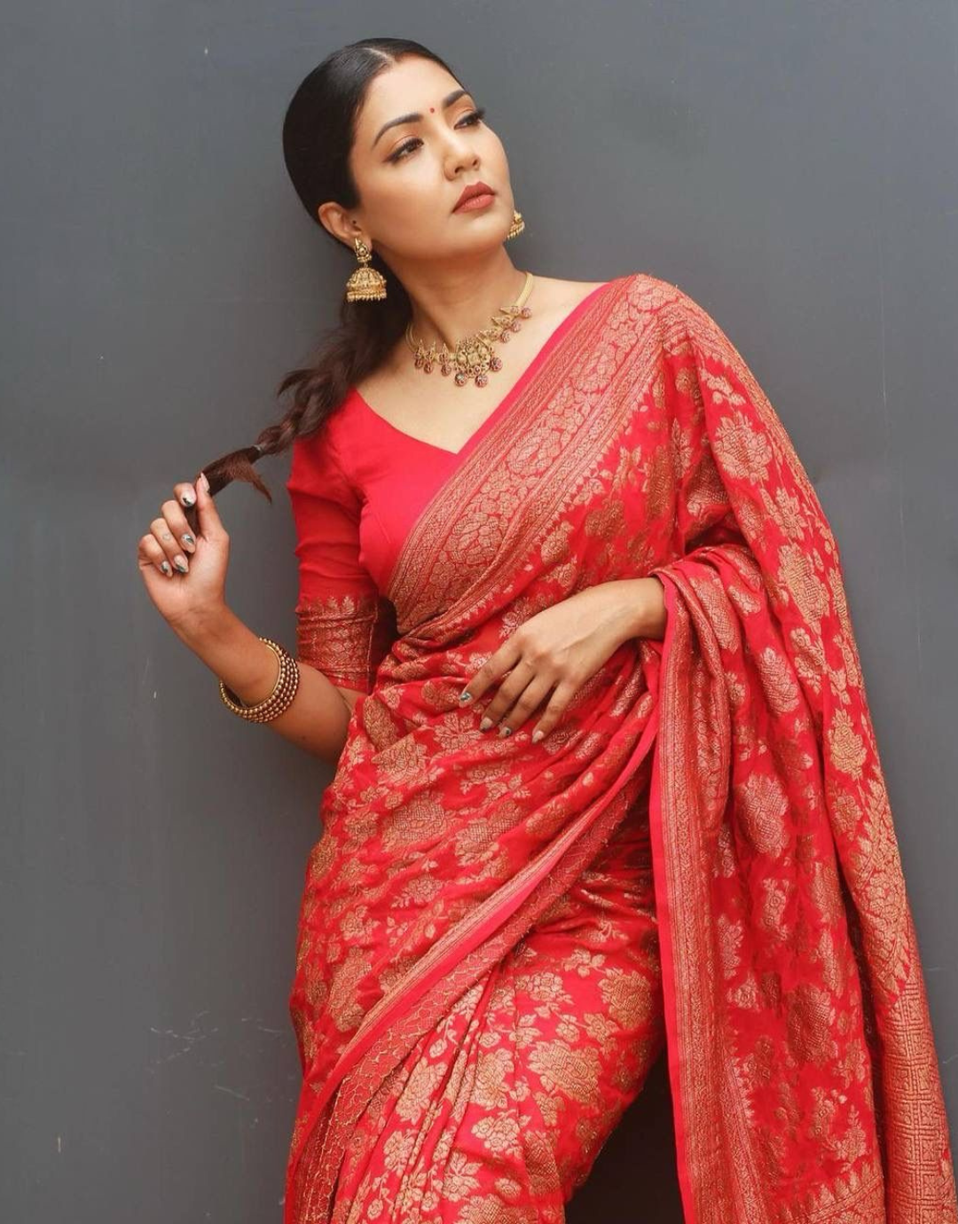 Roshani Red Banarasi Saree