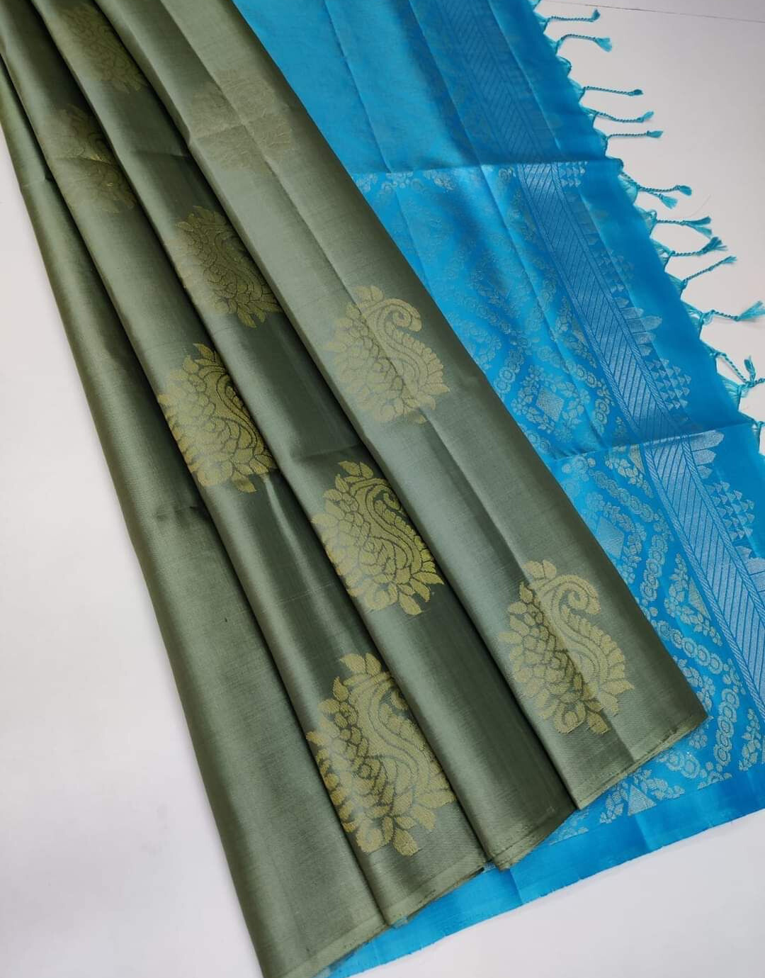 Hetanshi Sage Green Soft Silk Saree