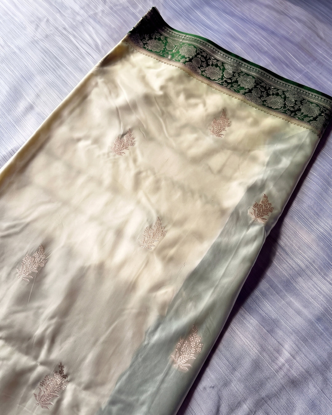 Zakhi - Emerald Green Ivory Floral Zari Saree