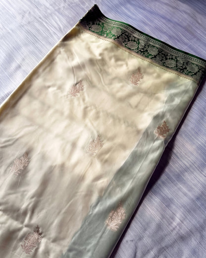 Zakhi - Emerald Green Ivory Floral Zari Saree