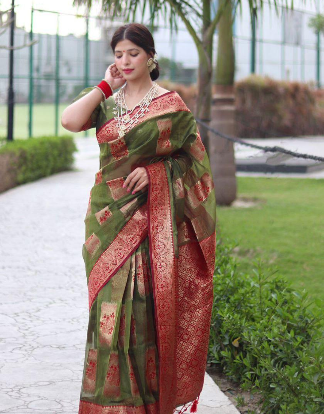 Jiya Green Banarasi Silk Saree