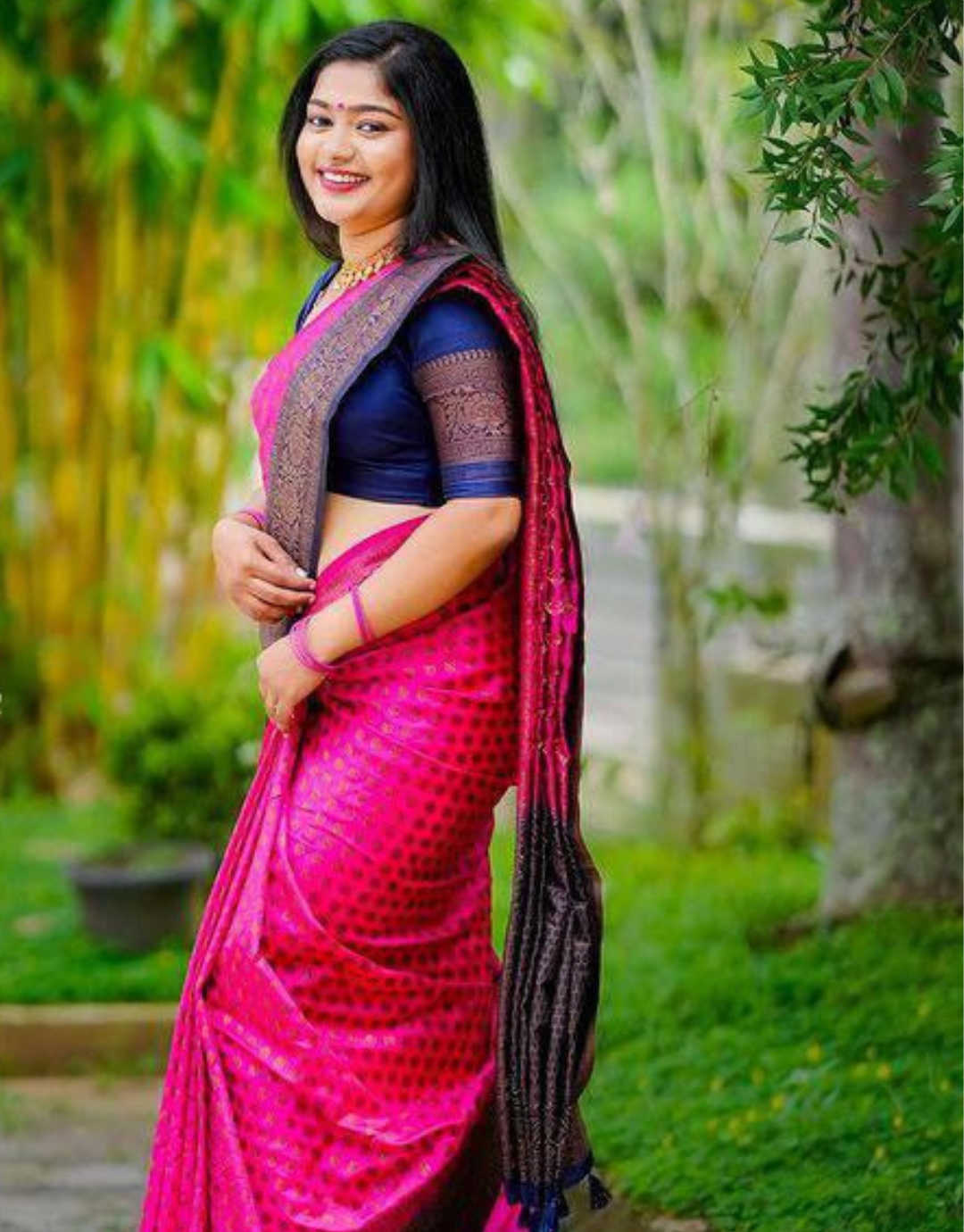 Urmila Pink Banarasi saree