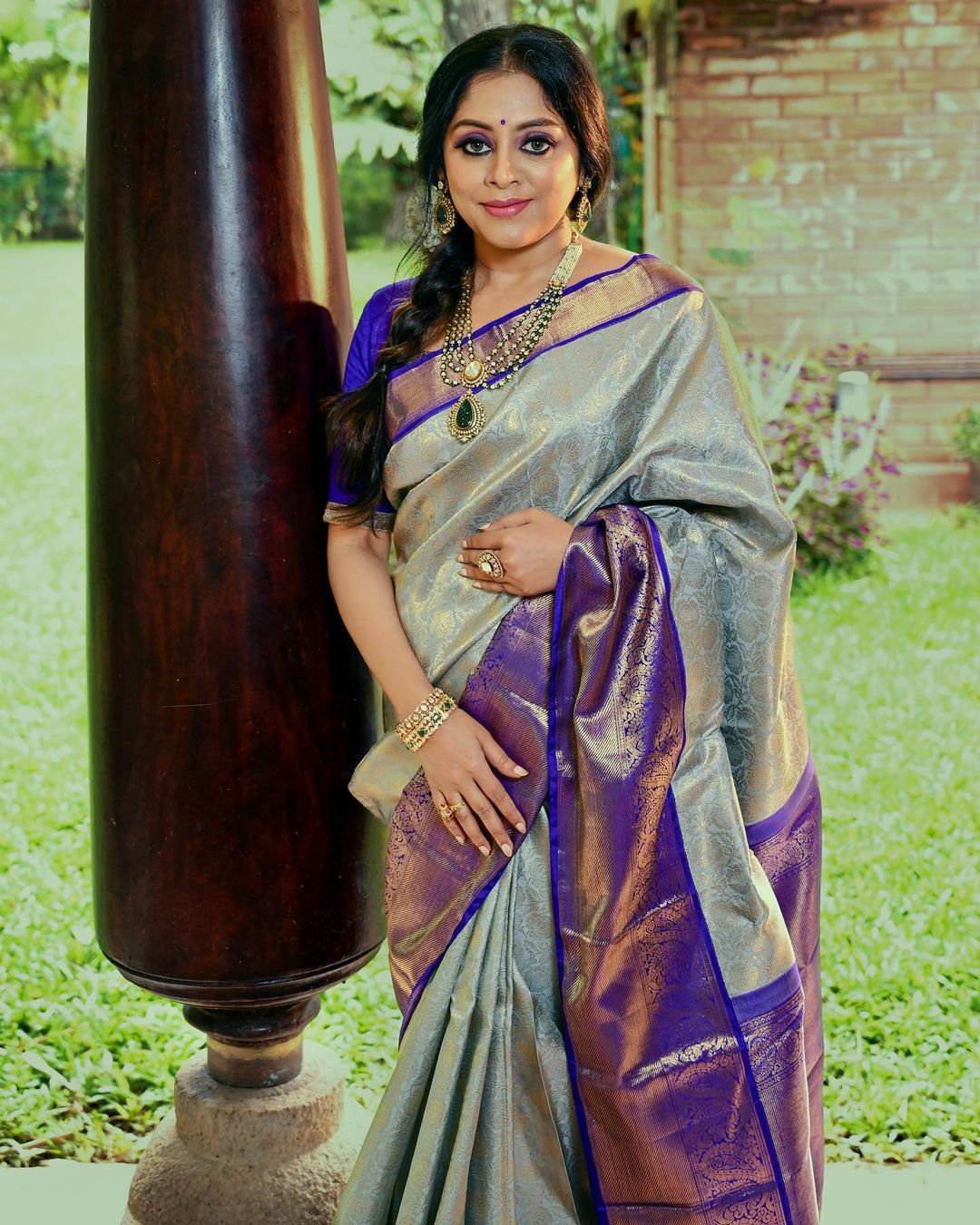 SHivani Light Grey Banarasi Silk Saree