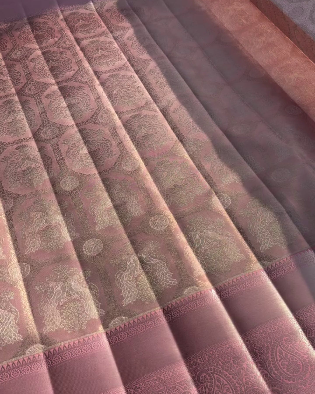 Jemisha - Dusty Mauve Antique Gold Woven Saree