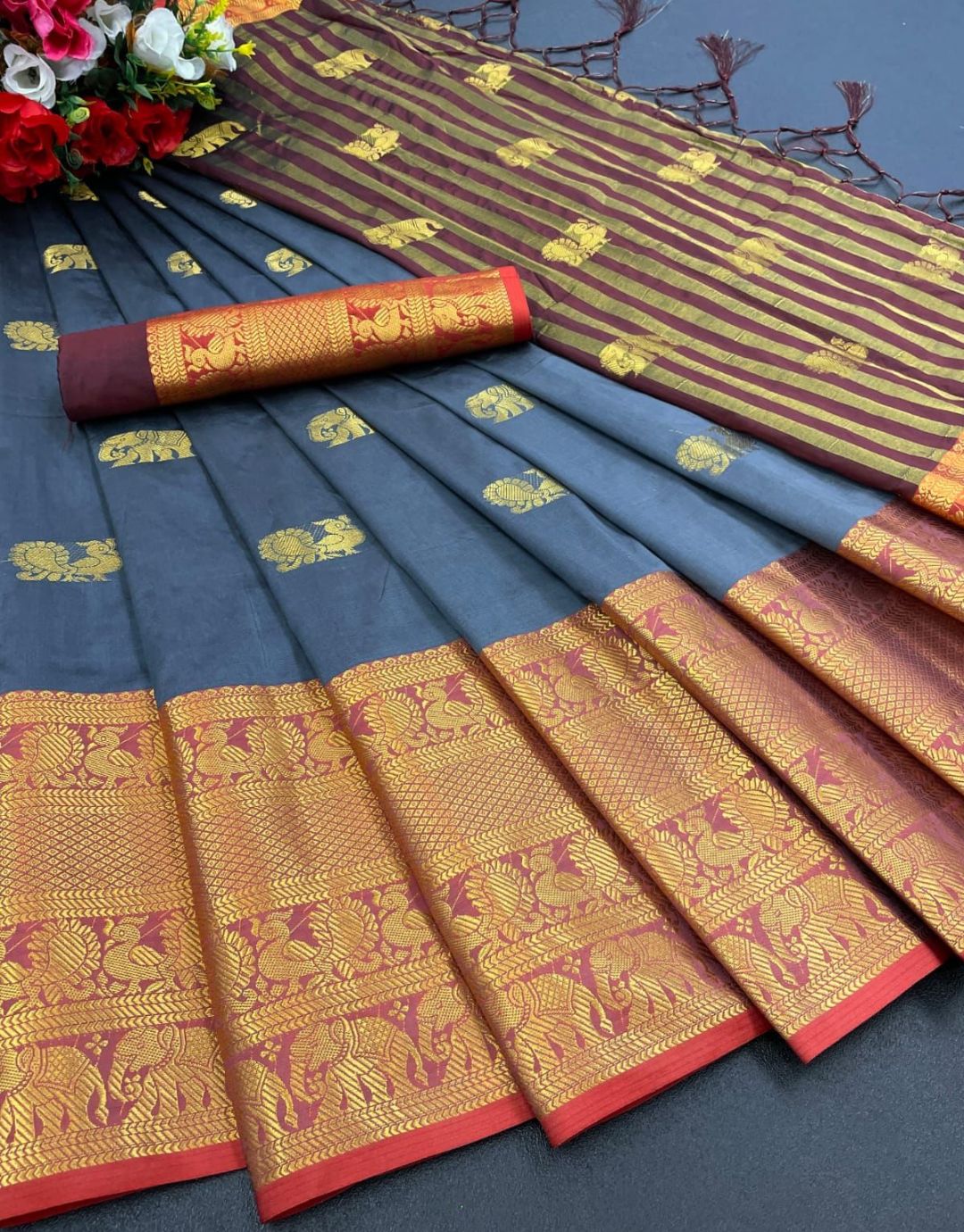 Kunti Grey Kanchipuram Saree