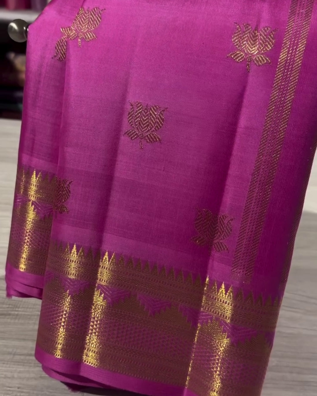 Rubi - Elegant Lotus Butta Silk Blend Saree