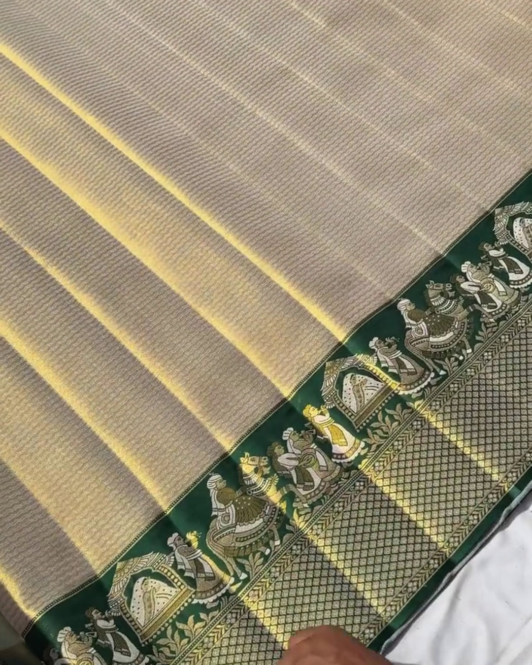 Tanishka - Heritage Elephant Motif Banarasi Silk Saree
