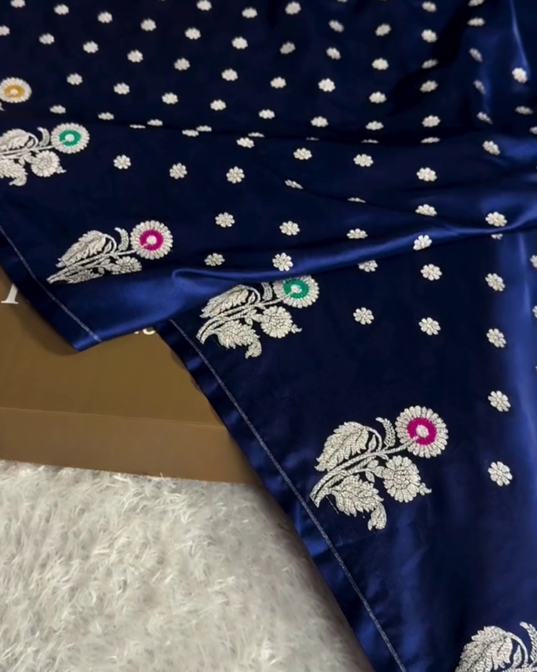 Charulata – Navy Heritage Bloom Saree