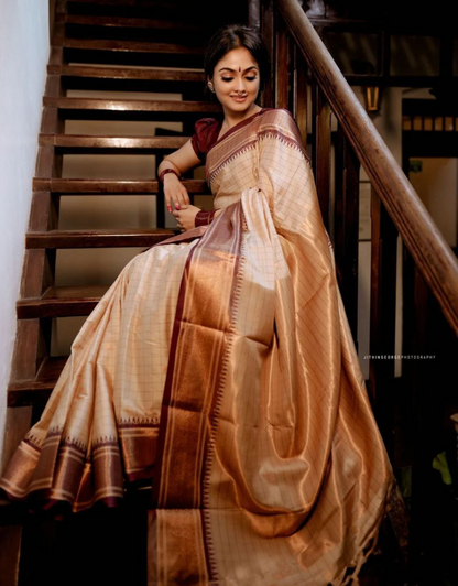 Priyanshi Off White Banarasi saree