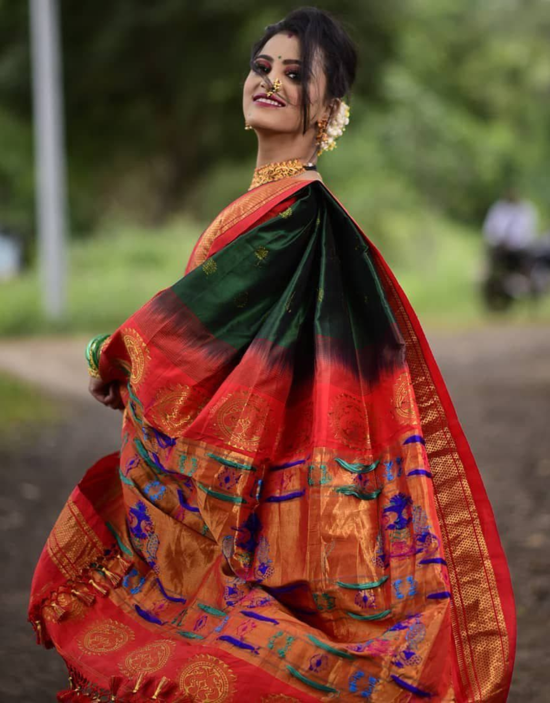 Teena Dark Green Paithani Silk Saree With Attractive Blouse